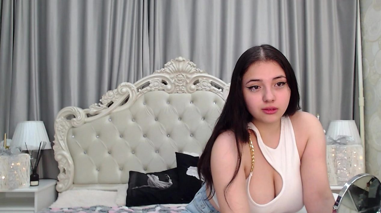 curvy cam shows curvy cam shows