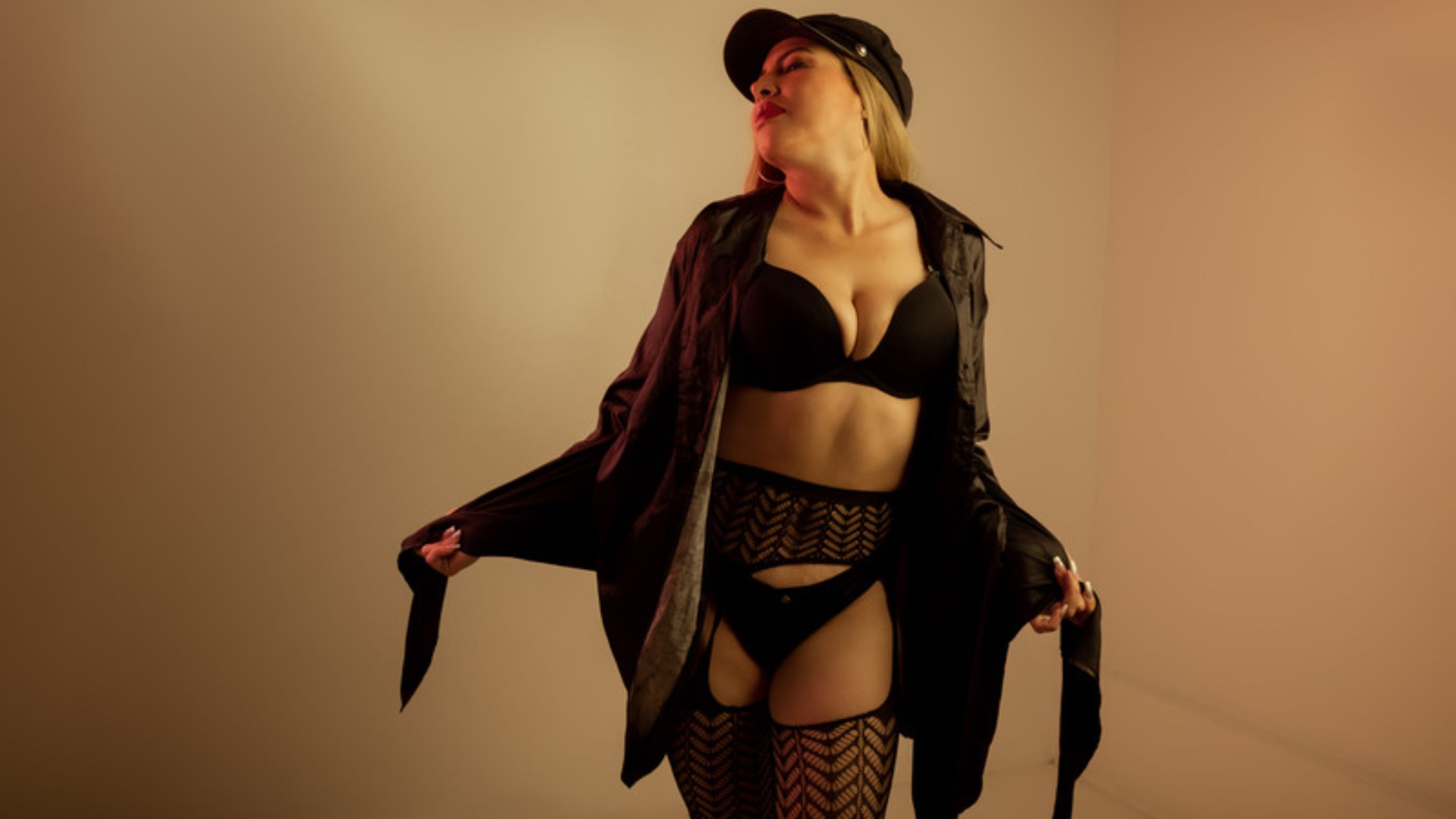 sexy blonde nude sexy blonde nude